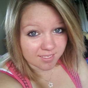 Meet your Posher, Corabeth